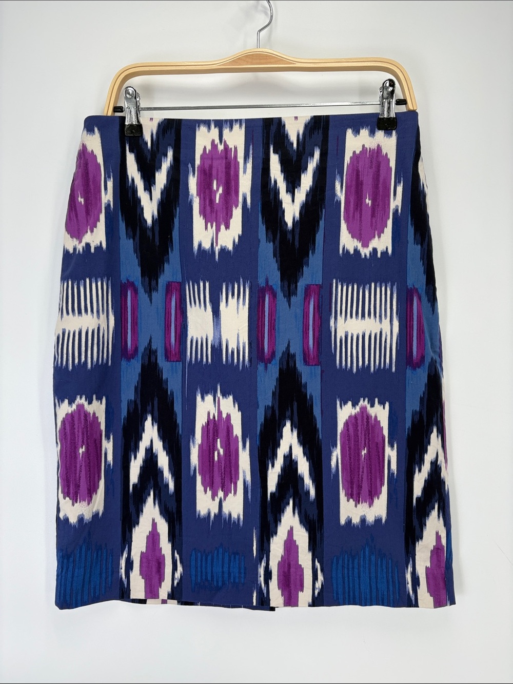 🪲 Talbots cotton Blue and Purple flame stitch Pencil Skirt
